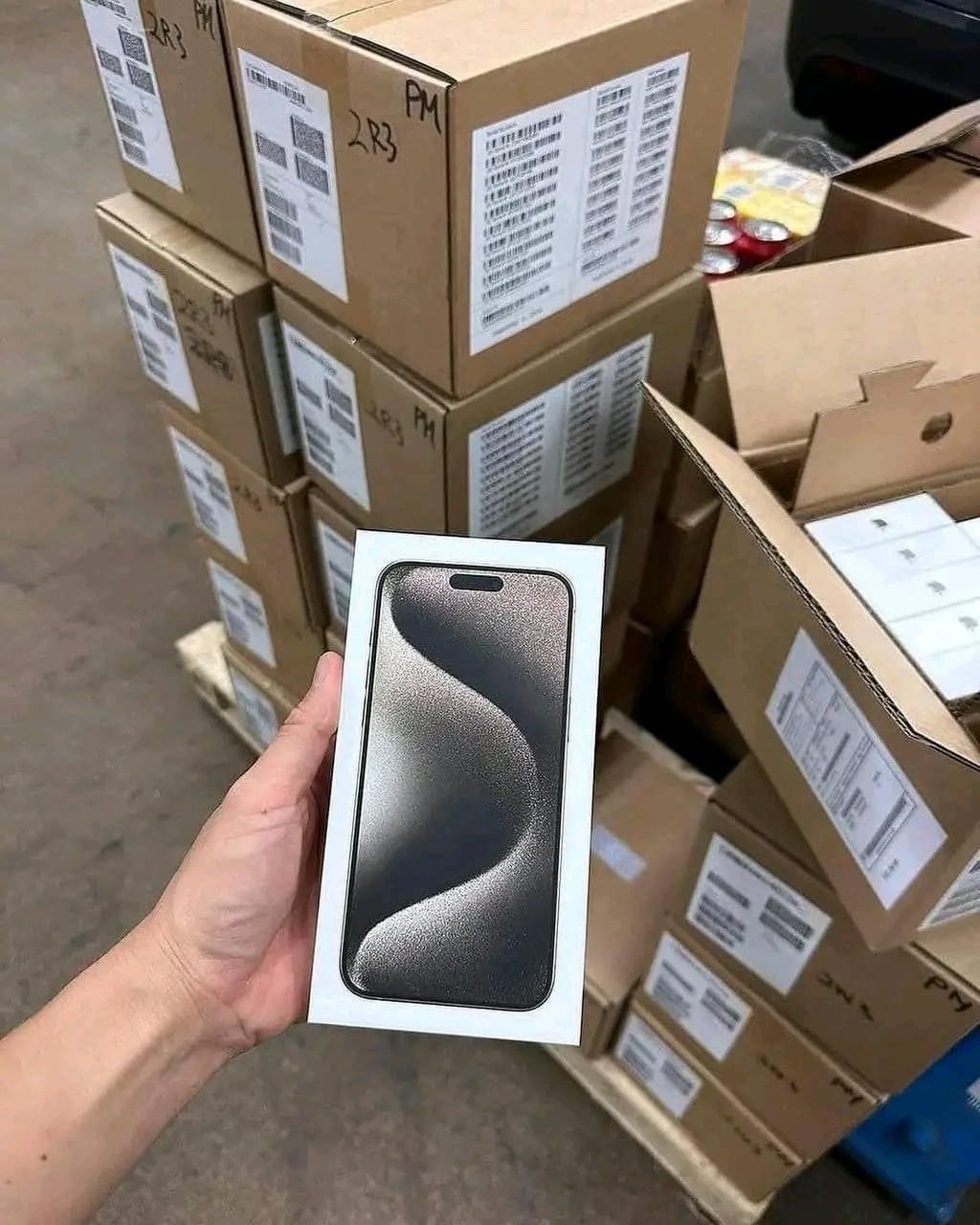 Iphone 15 Pro Max Liquidation Pallets 1